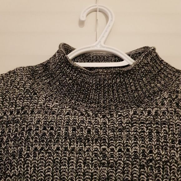 NWT ABOUND Nordstorm brand women's black sweater top, Size Medium - Picture 5 of 11